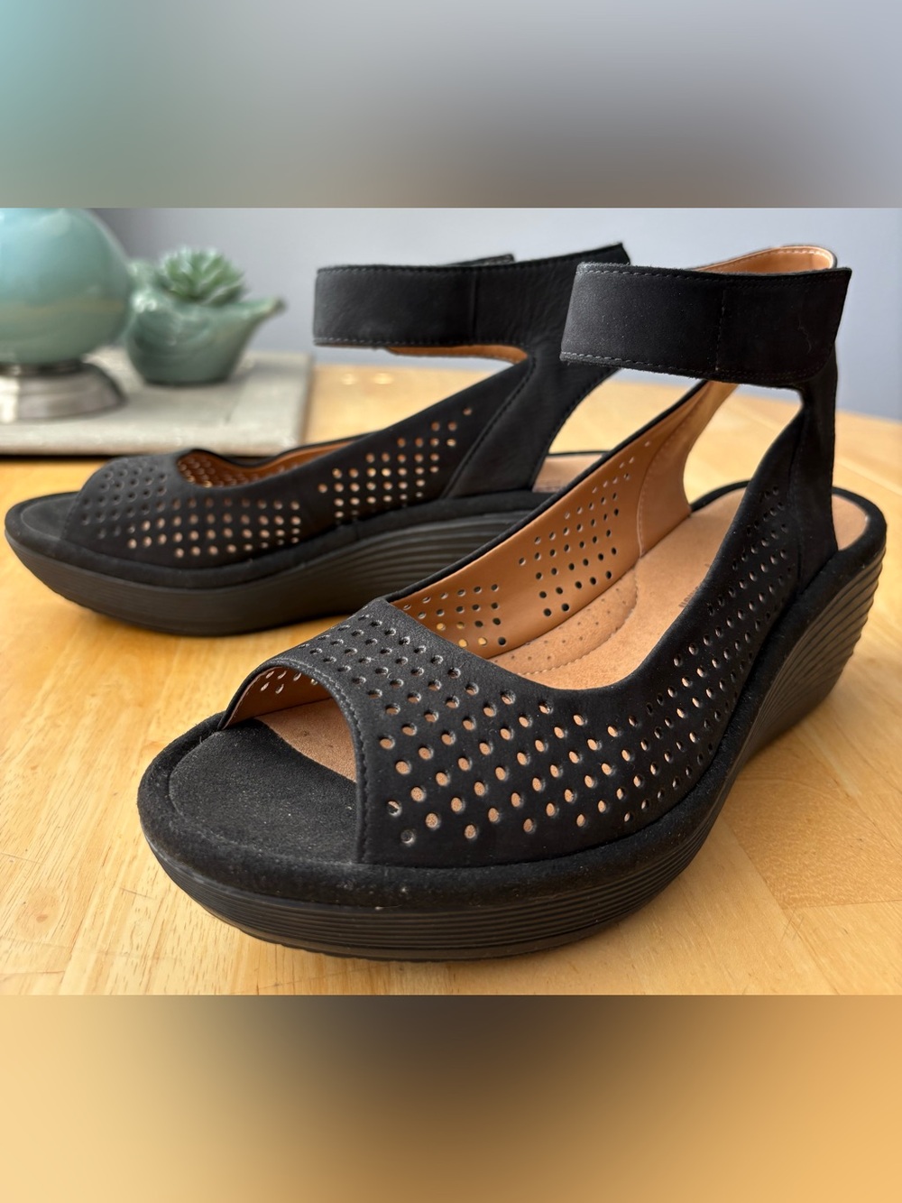 Clark’s Collection Reedly Salene Black Perforated Wedge Sandals w Ankle Strap 9 - Picture 5 of 12